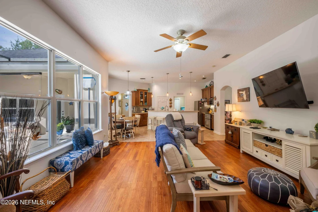 Photo of 838 WESTMINSTER Drive