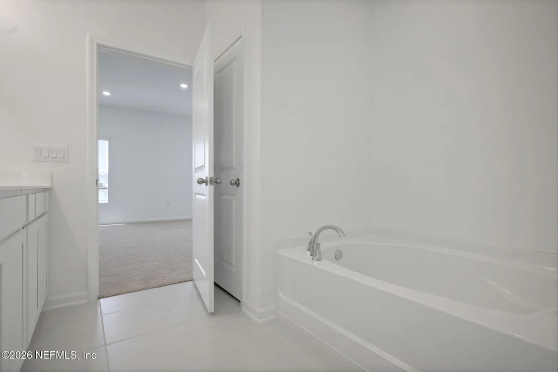 Photo of 38 ALGIERS Court