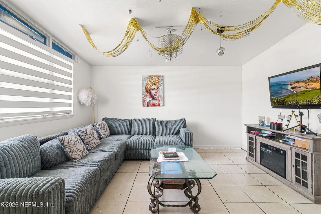 Photo of 2618 ABERCORN Road