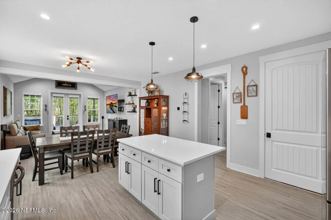 Photo of 3 SOLANO Avenue