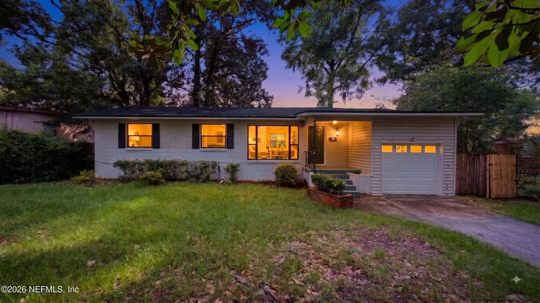 Photo of 2962 RIBAULT Circle