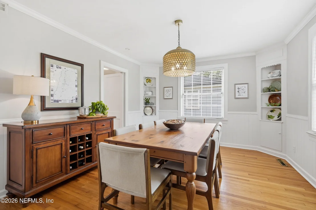 Photo of 1692 PERSHING Road