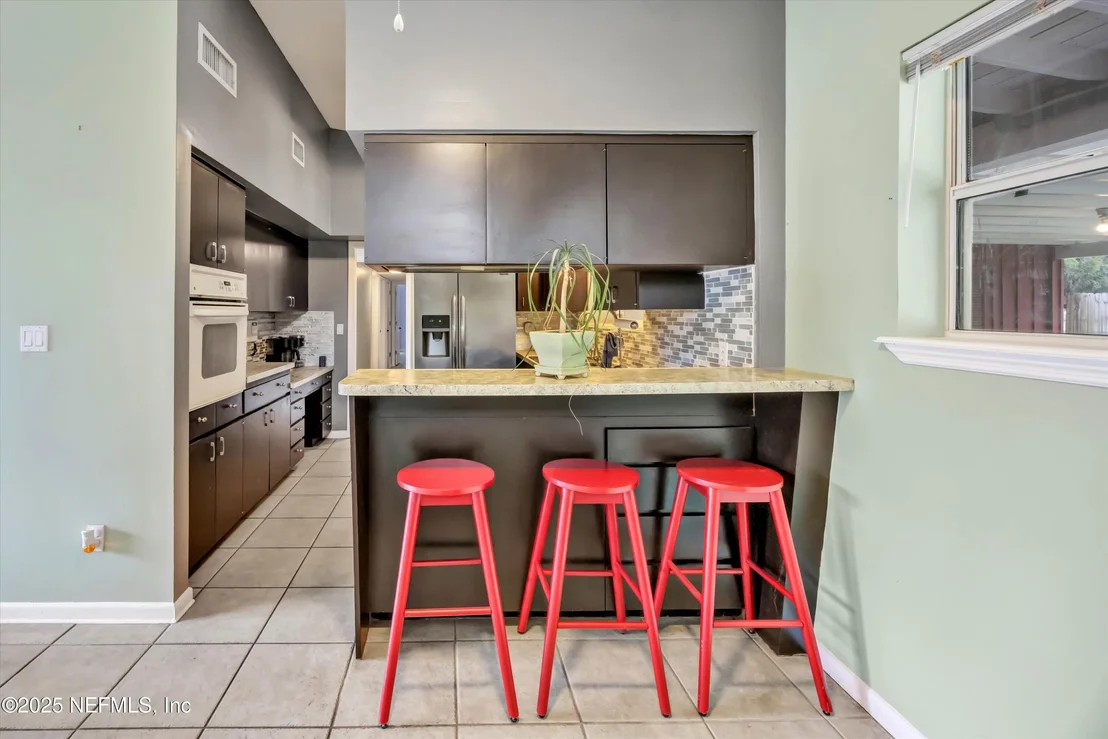 Photo of 1005 LAS ROBIDA Drive