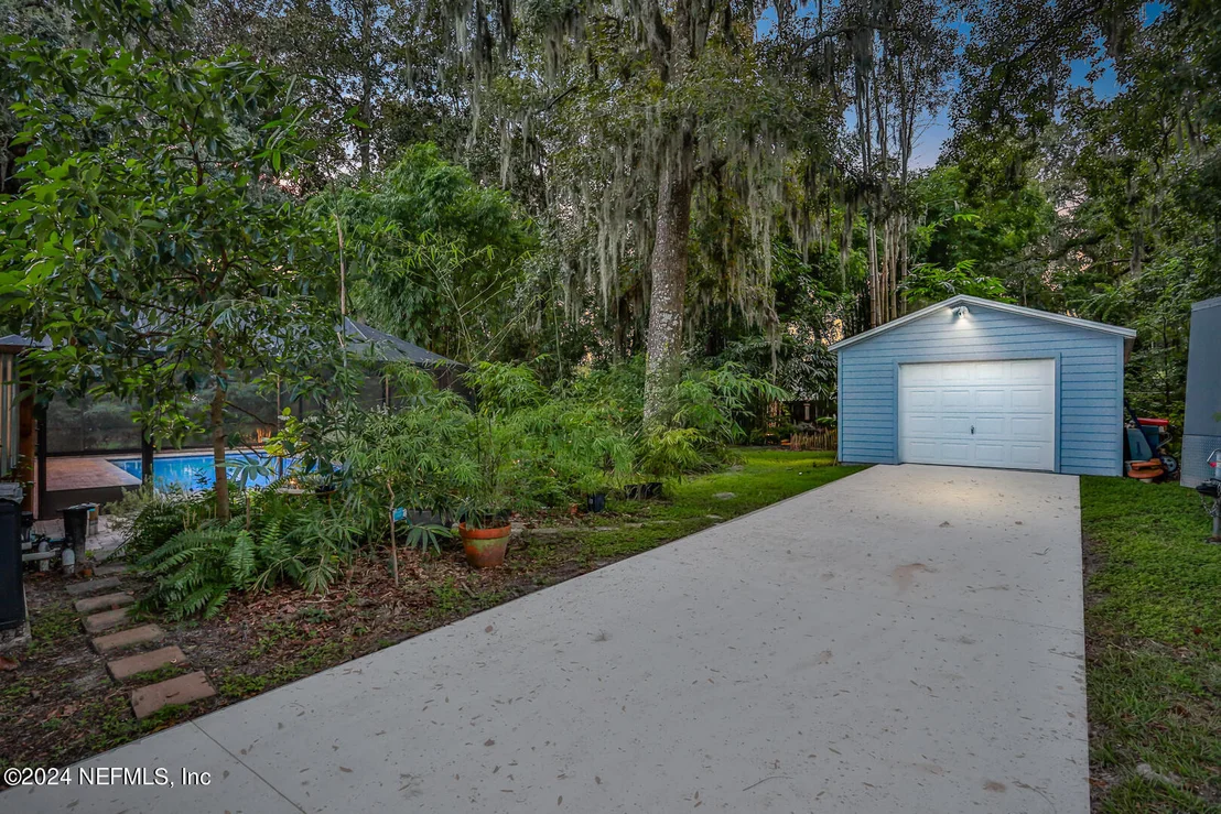 Photo of 6468 RIVER POINT Drive