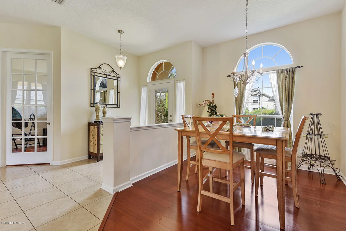 Photo of 290 HOLLAND Drive