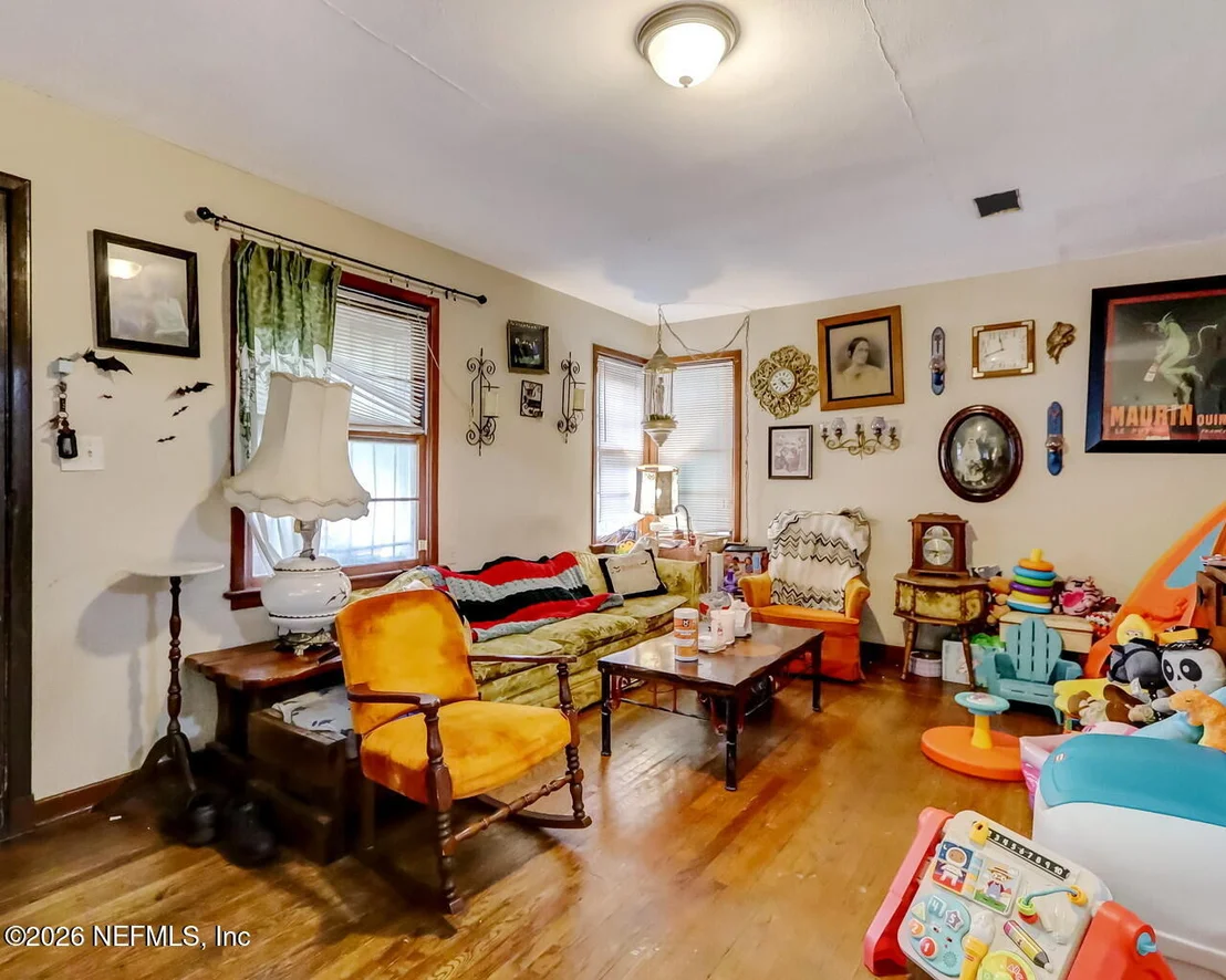 Photo of 947 MAYNARD Street