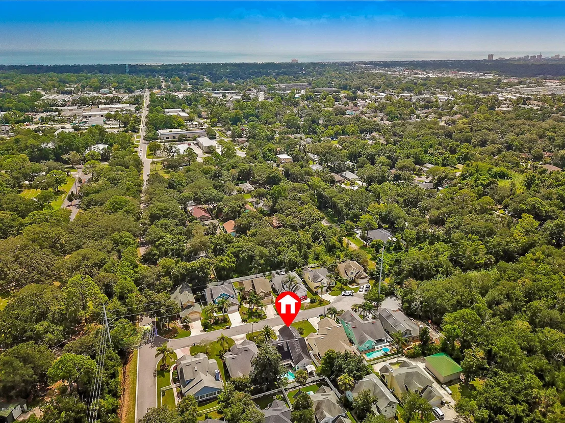 Photo of 1480 LAUREL Way