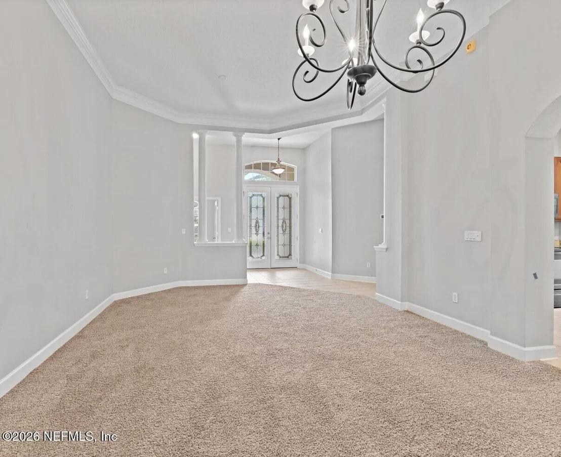 Photo of 153 OAK COMMON Avenue
