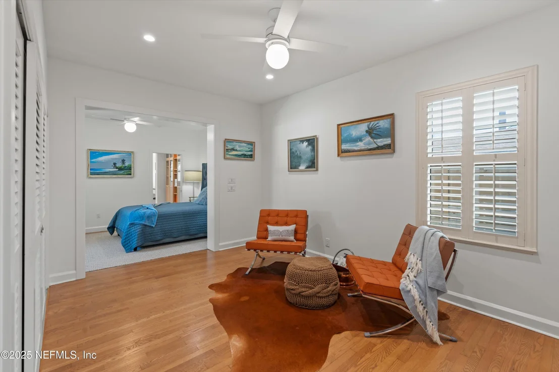 Photo of 2525 LAUREL Road