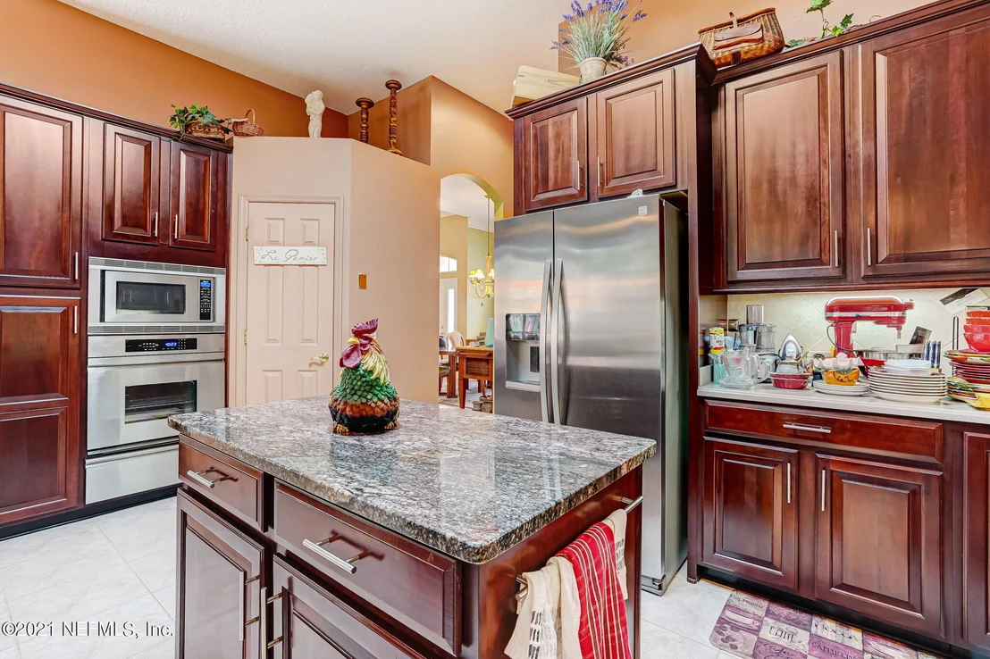 Photo of 1735 MARGARETS WALK Road