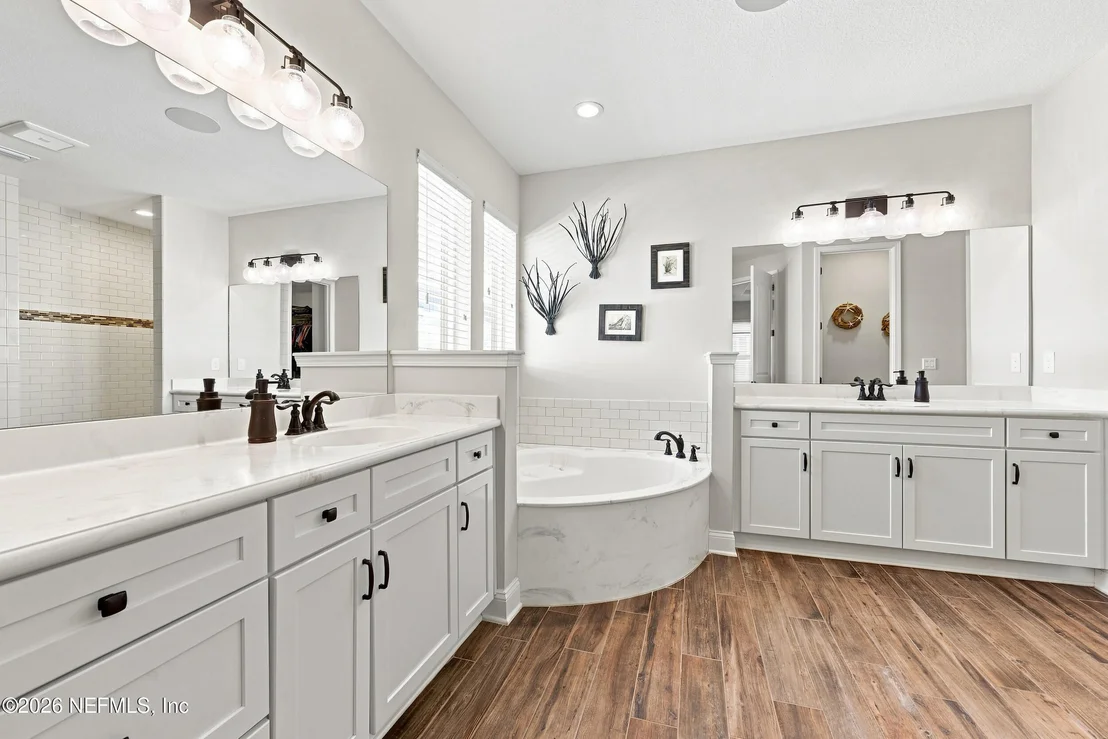 Photo of 322 SILVERLEAF VILLAGE Drive
