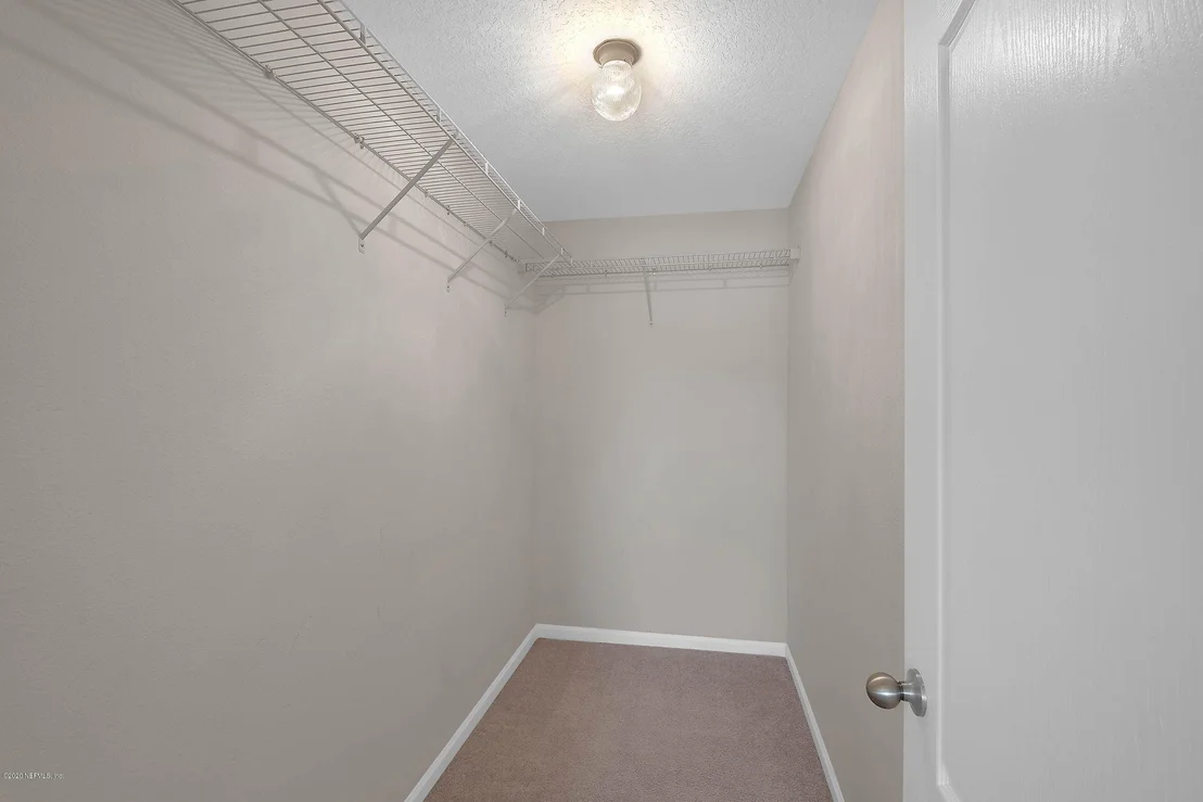 Photo of 533 DEERCROFT Lane