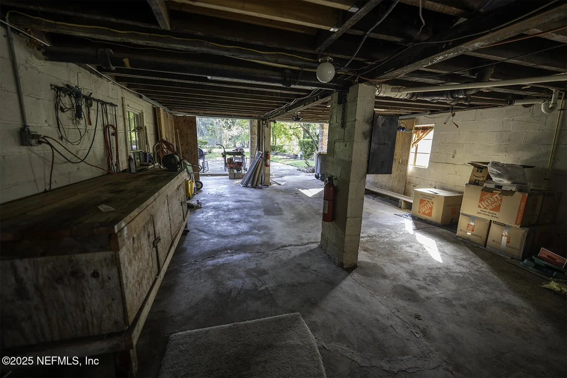 Photo of 5527 HYDE PARK Circle