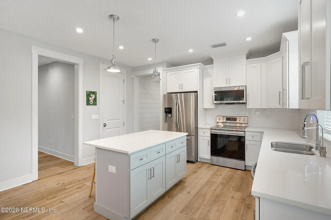 Photo of 5 SOLANO Avenue