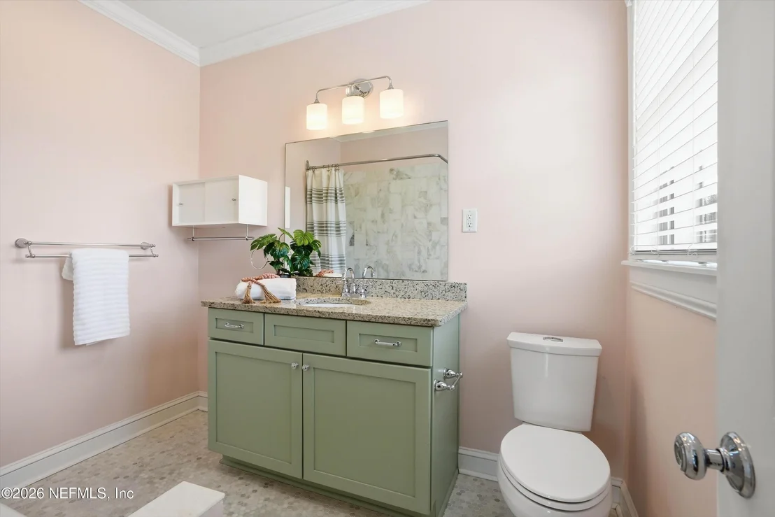 Photo of 1052 HOLLY Lane