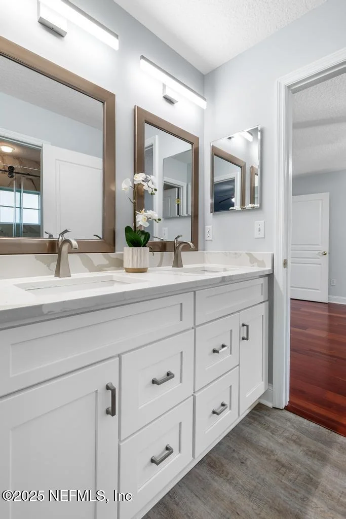 Photo of 902 EAGLE POINT Drive