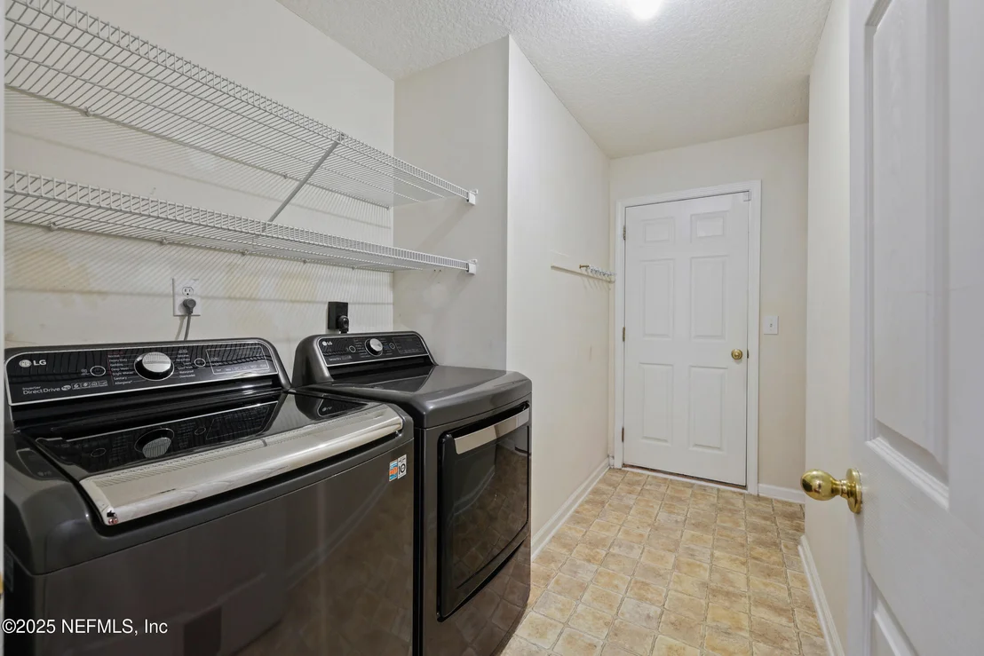 Photo of 408 LAKE MONROE Place