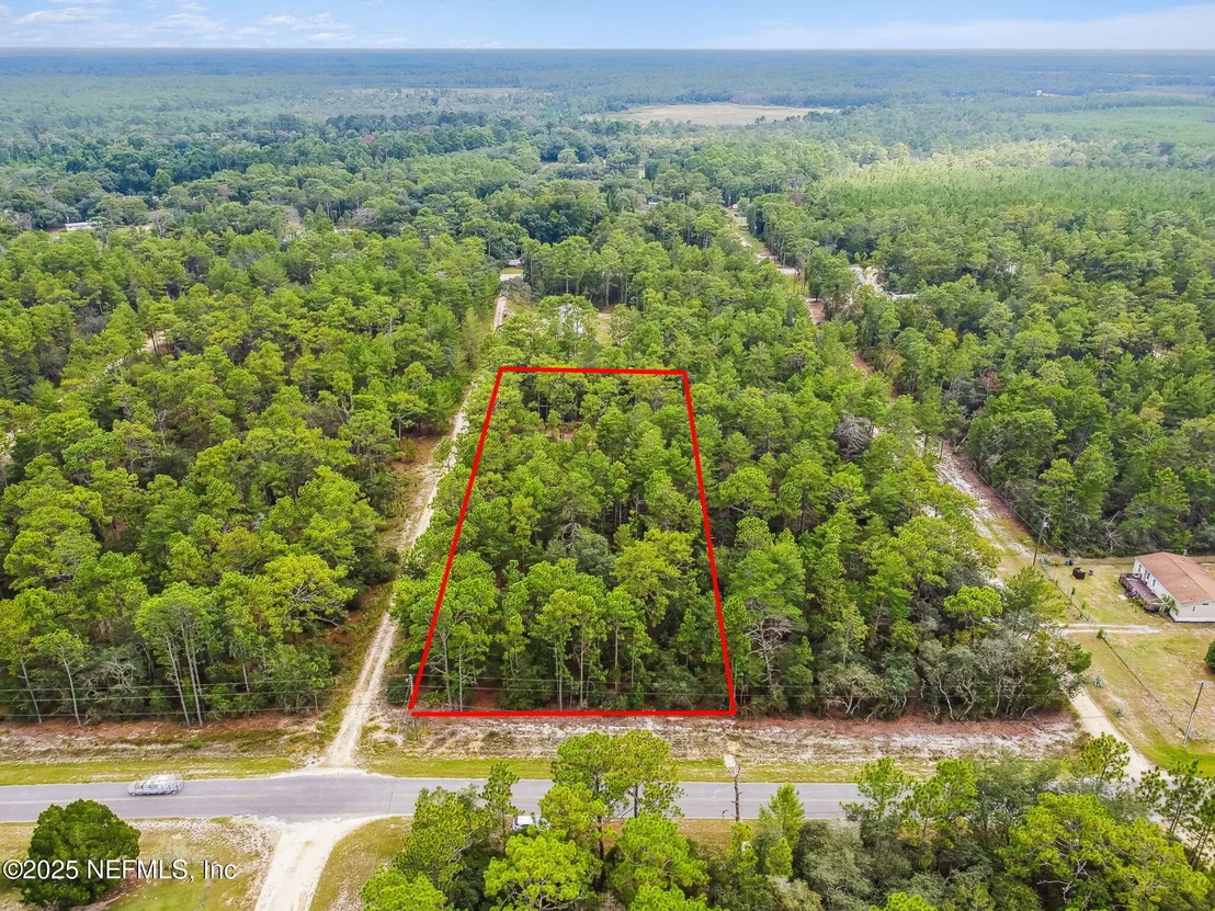 Photo of 401 EDGEHILL Road