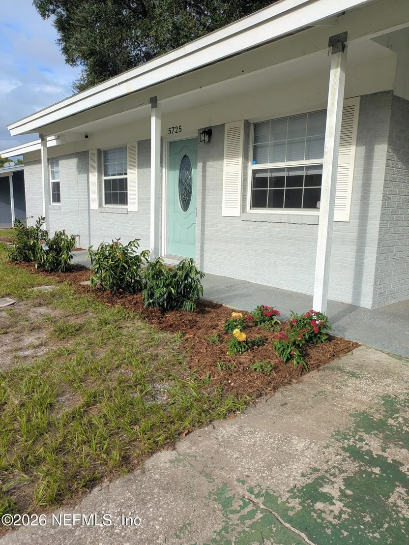 Photo of 5725 HILLMAN Drive