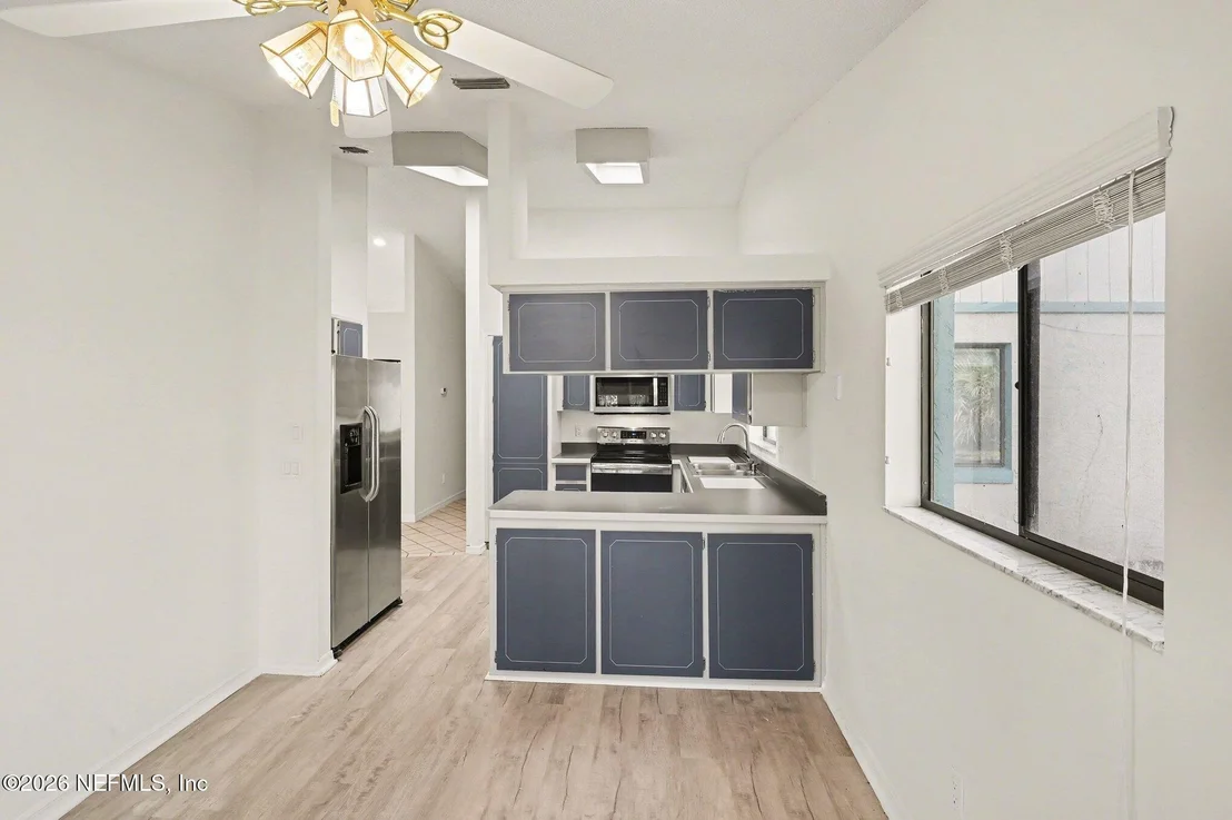 Photo of 10 PATCHOGUE Lane