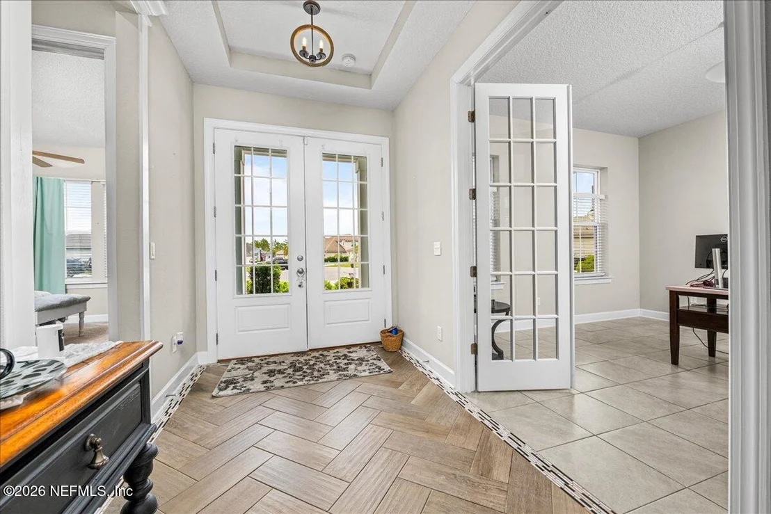 Photo of 71 LANSING Court