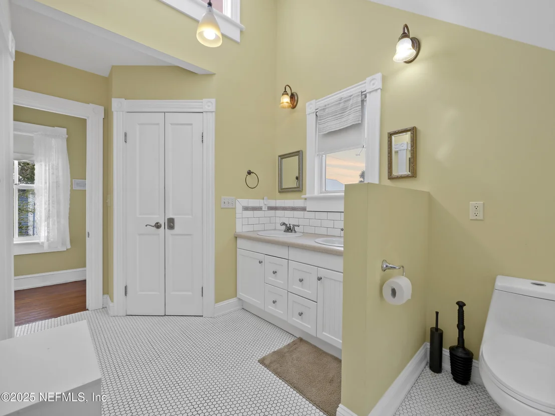 Photo of 66 WEEDEN Street