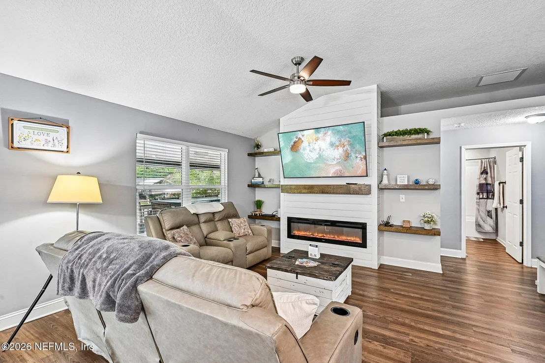 Photo of 4142 SCENIC Drive