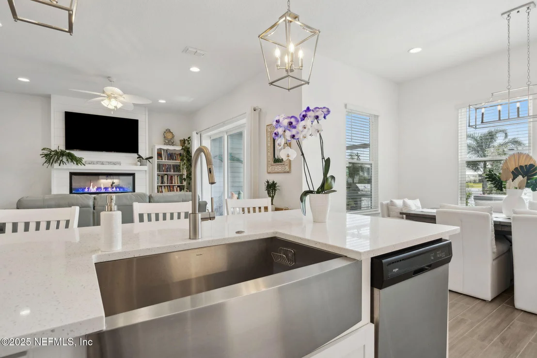 Photo of 560 RUM RUNNER Way