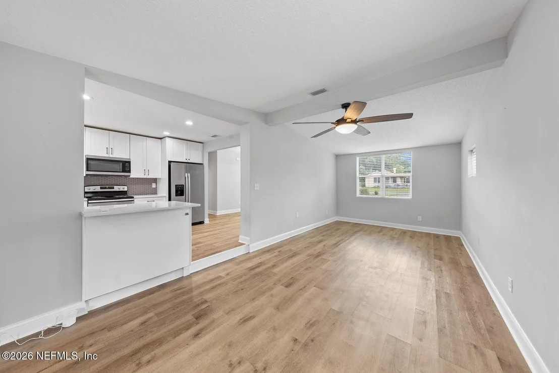 Photo of 9742 CUNNINGHAM Road