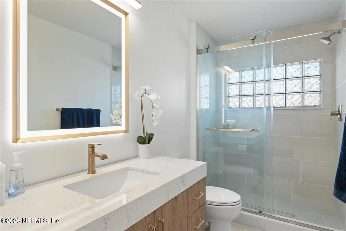 Photo of 844 EAGLE POINT Drive