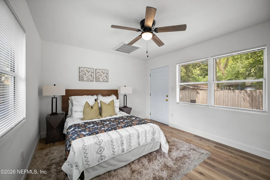 Photo of 4560 CRESCENT Street