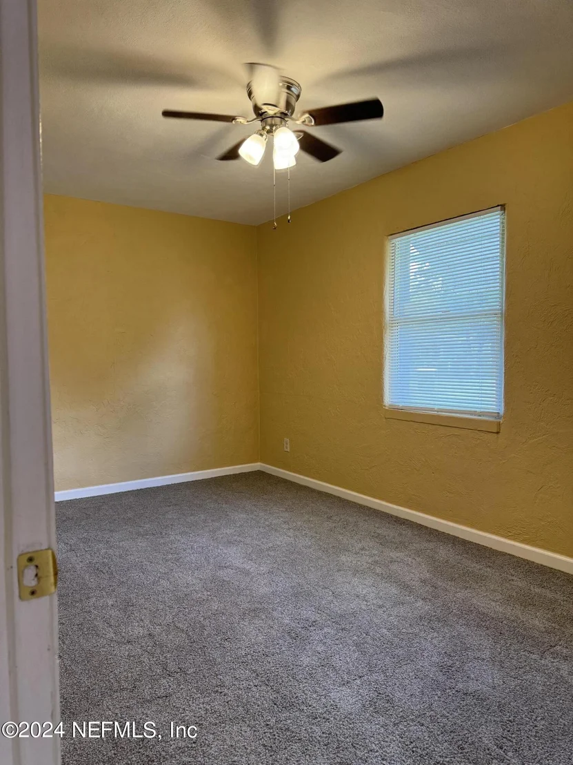 Photo of 3842 RUBY Drive W