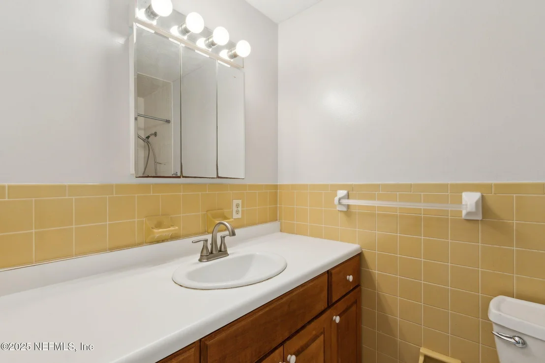 Photo of 234 HAWTHORNE Road