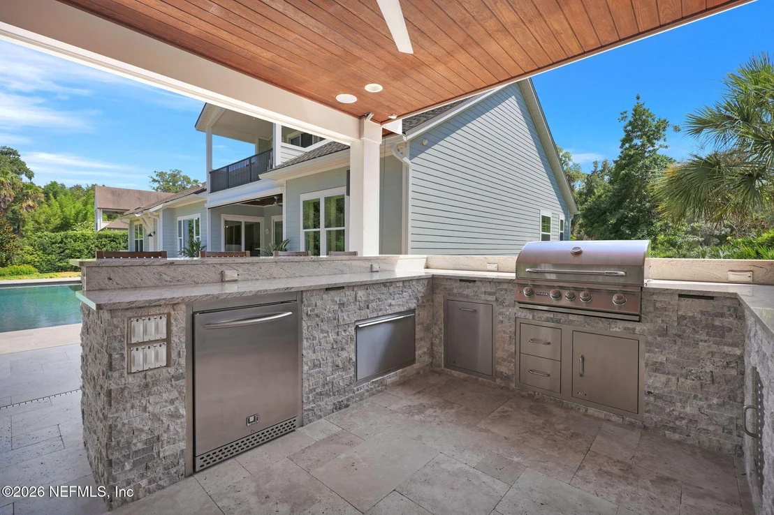 Photo of 122 SENORA Court