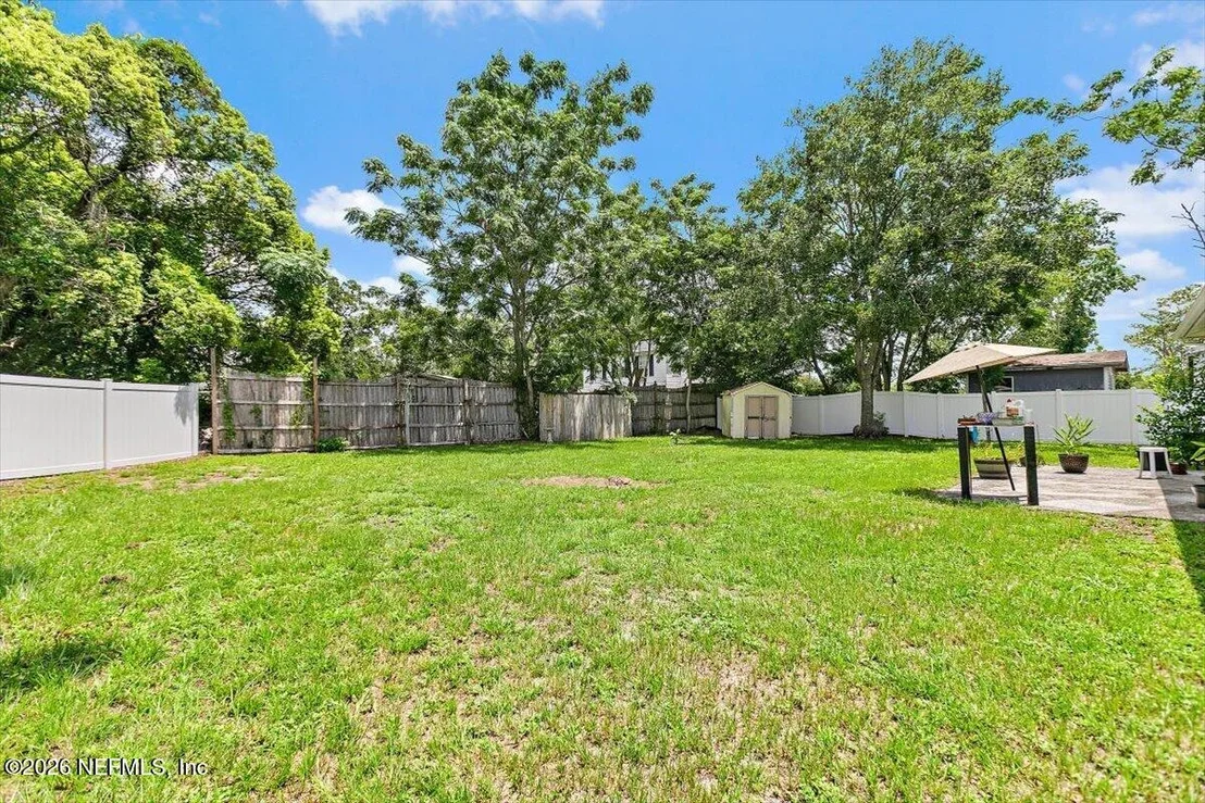 Photo of 8439 COLLINS Road