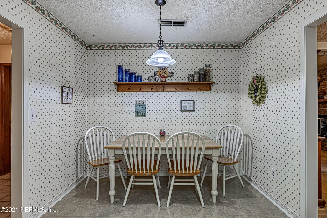 Photo of 1340 STARLING Road