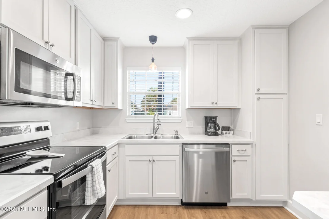 Photo of Unit 2A at 405 FLAGLER Boulevard