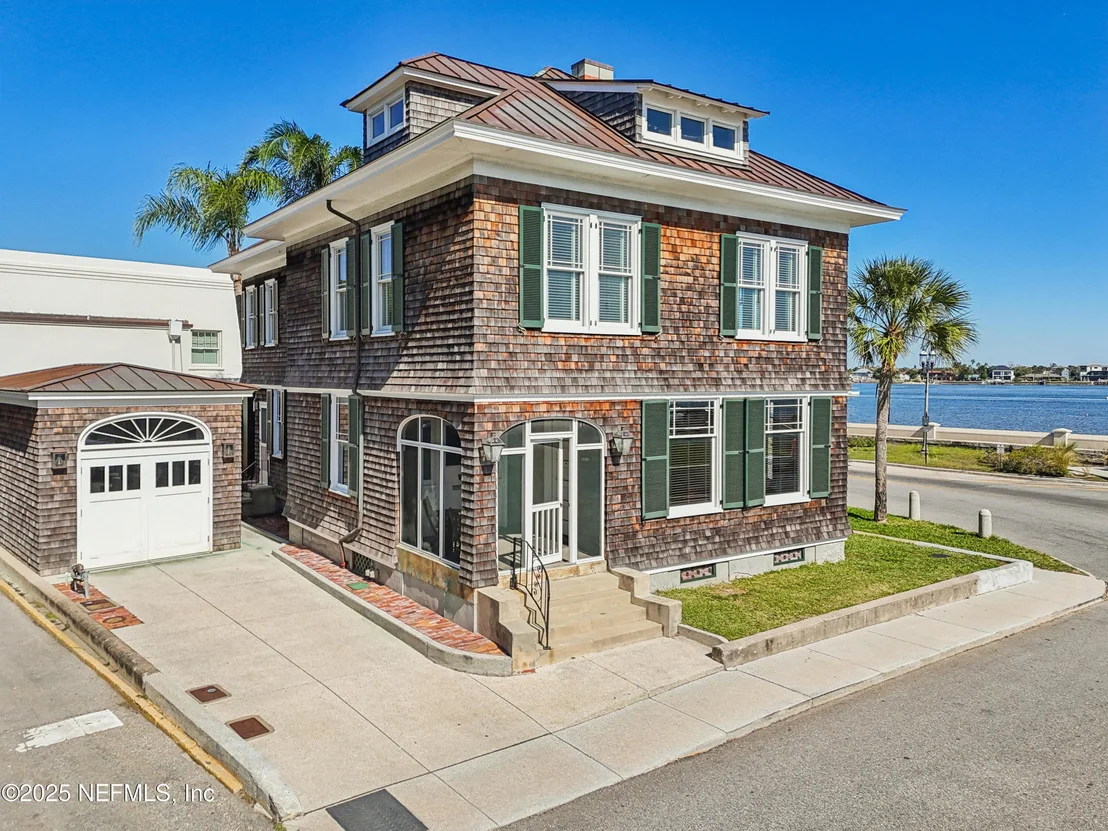 Photo of 178 AVENIDA MENENDEZ