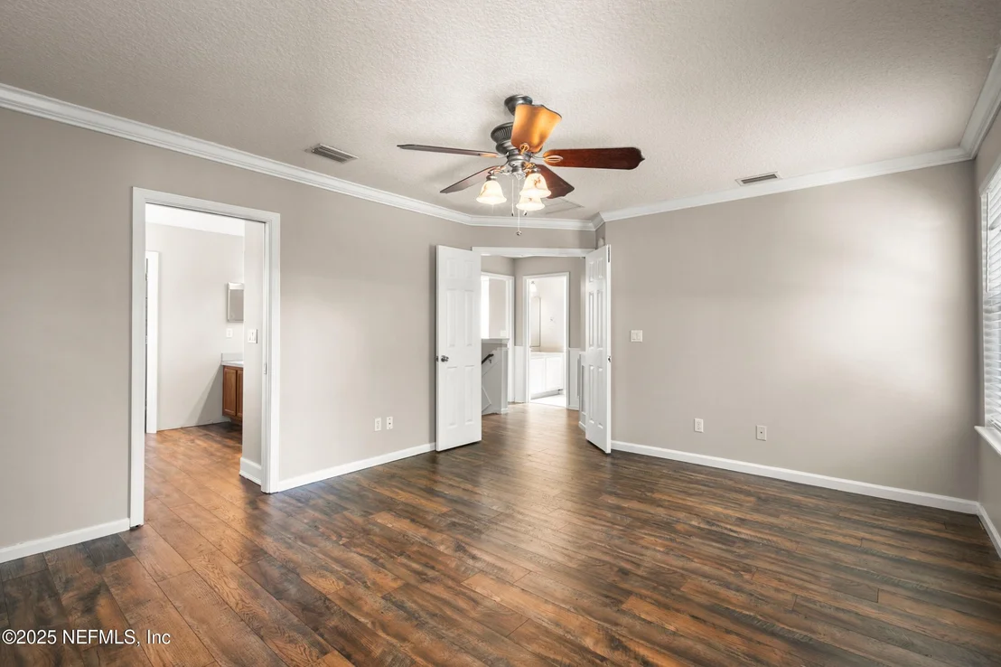 Photo of 1821 ENTERPRISE Avenue