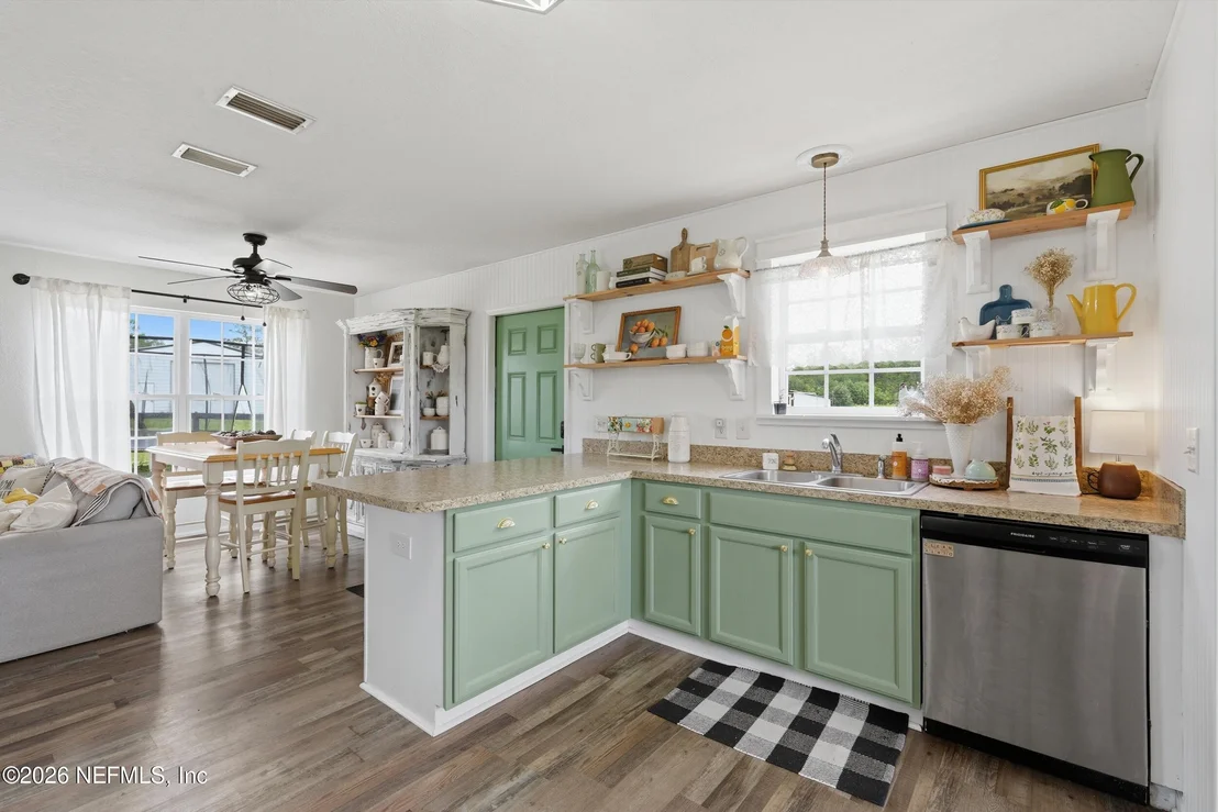 Photo of 8449 STATE ROAD 100