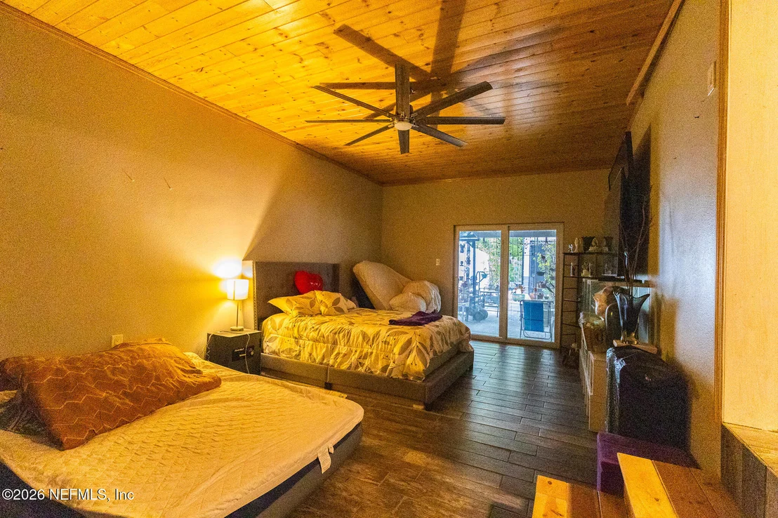 Photo of 239 LYNNE Drive