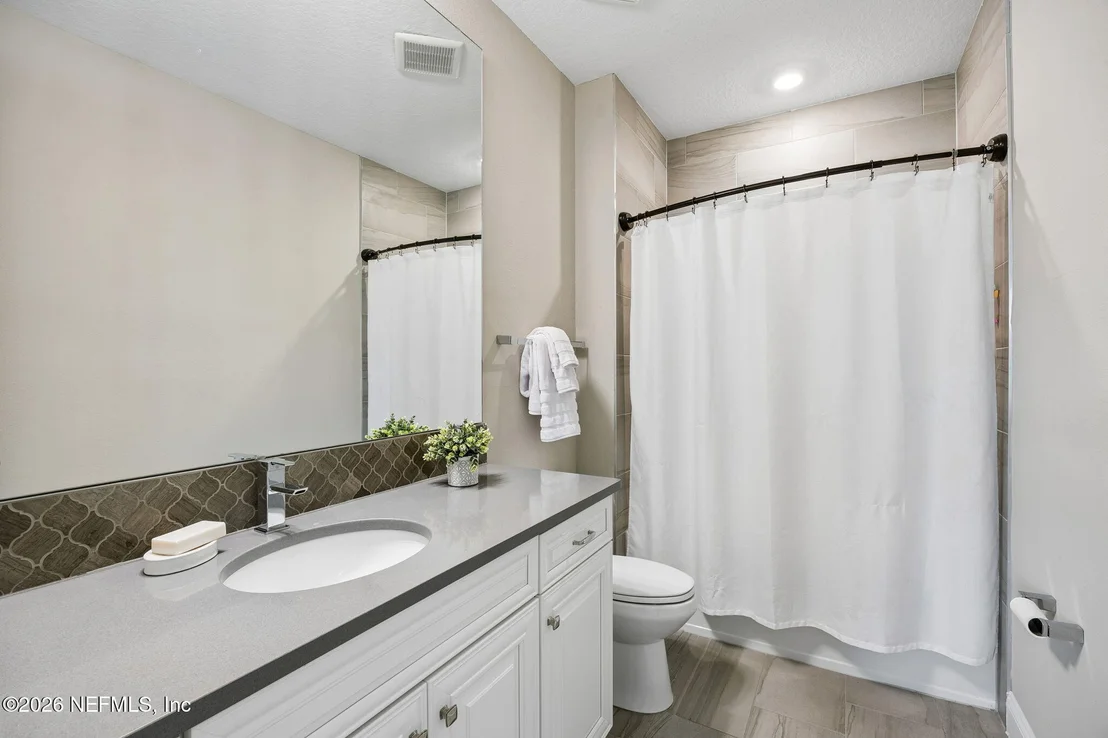 Photo of 323 ASPINWALL Parkway