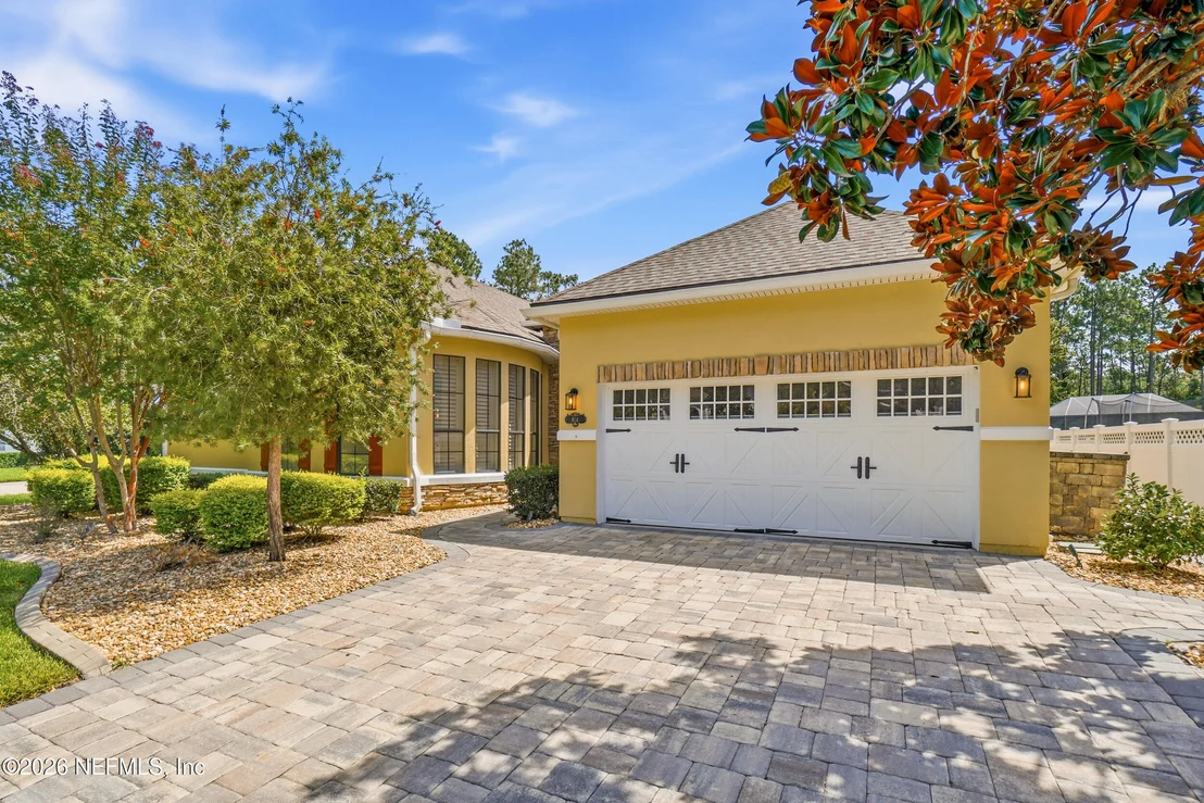 Photo of 804 STELLING Court