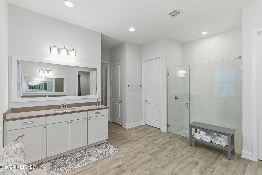 Photo of 375 KIRKSIDE Avenue