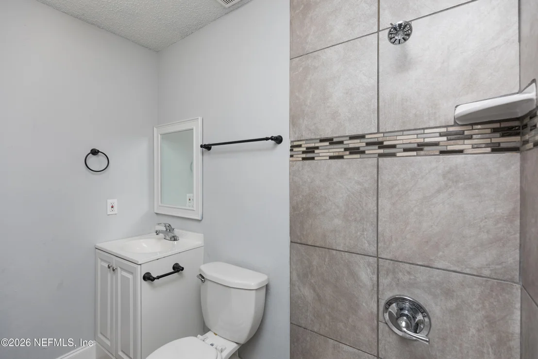 Photo of 1003 DANIEL Street