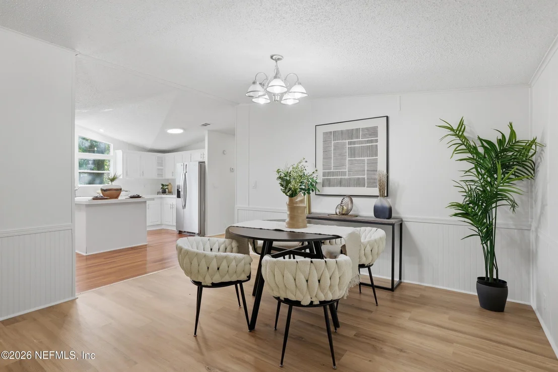 Photo of 138 THOMAS Avenue