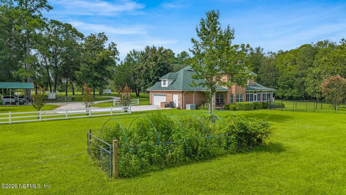 Photo of 46171 SAULS Road