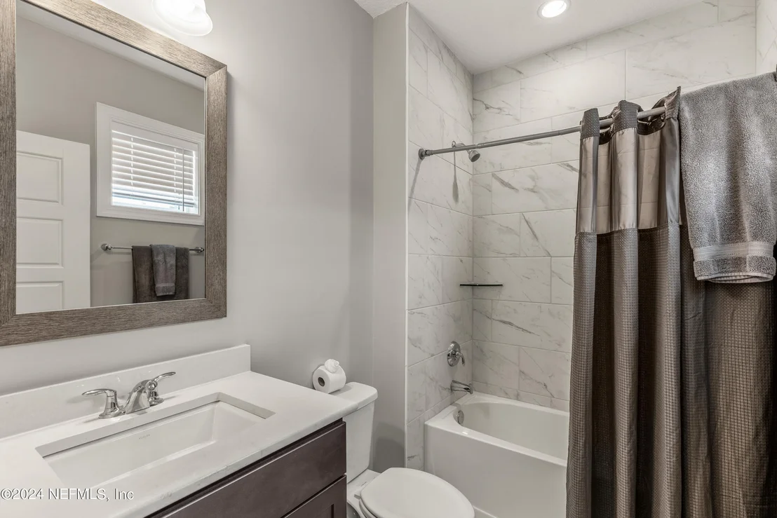 Photo of 10511 SILVERBROOK Trail