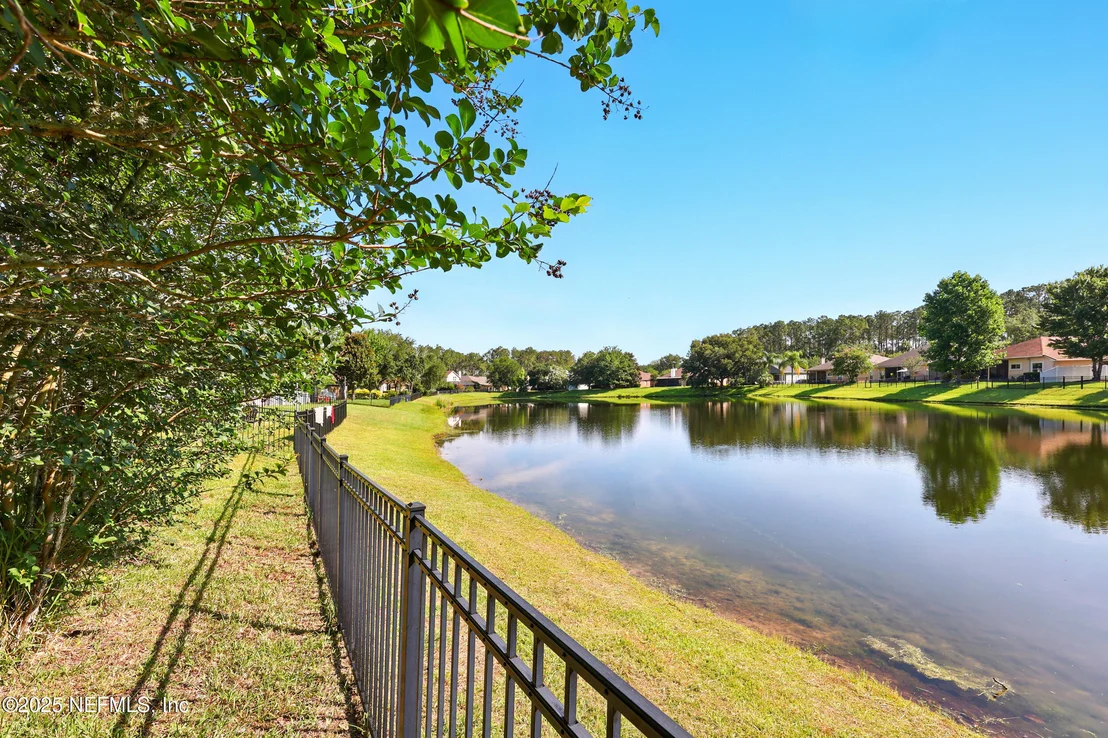Photo of 372 JOHNS CREEK Parkway