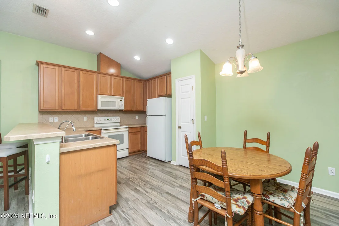 Photo of 1740 FERNCREEK Drive